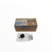 Load image into Gallery viewer, AUDI / VW  AIRCLEANER  7H0-129-965