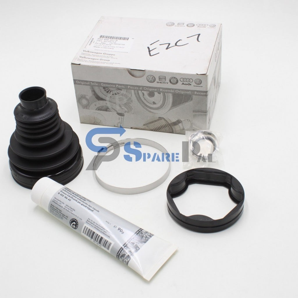 AUDI / VW  BOOT  8K0-498-201B