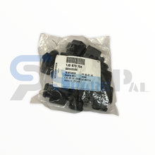 将图片加载到图库查看器，AUDI / VW  HOUSING   1J0-973-704